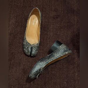 Maison Margiela Cracked Black Tabi Pumps